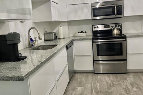 Copropriété à louer à Palm Beach, Floride: 2 chambres, 138.98 m2 № 2417643 - photo 16