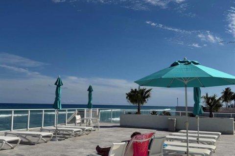 Copropriété à louer à Palm Beach, Floride: 2 chambres, 138.98 m2 № 2417643 - photo 7