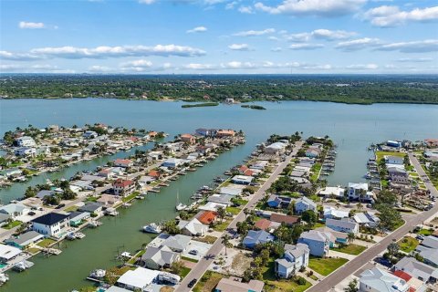 Land in Redington Shores, Florida № 2226787 - photo 9