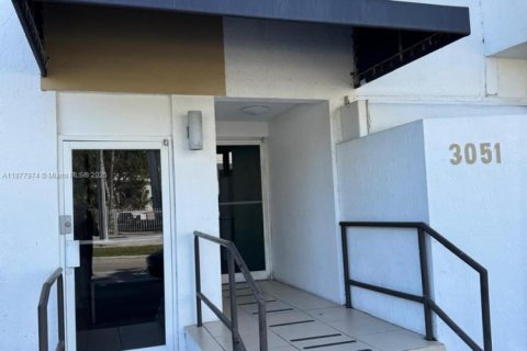 Copropriété à louer à Miami, Floride: 1 chambre, 33.63 m2 № 1922957 - photo 8