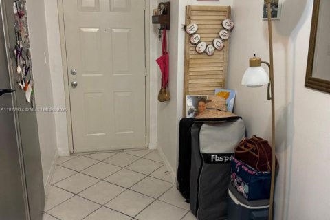 Copropriété à louer à Miami, Floride: 1 chambre, 33.63 m2 № 1922957 - photo 7