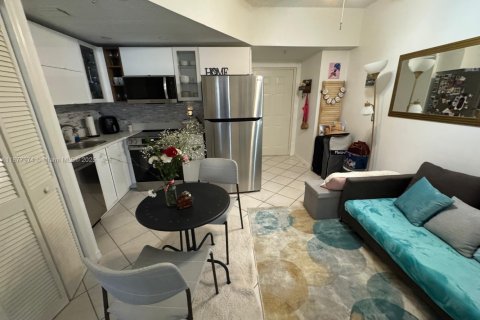 Copropriété à louer à Miami, Floride: 1 chambre, 33.63 m2 № 1922957 - photo 1