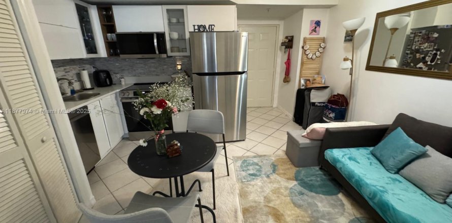 Condo à Miami, Floride, 1 chambre  № 1922957