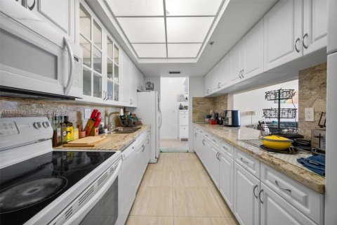 Купить кондоминиум в Дорал, Флорида 3 спальни, 123.56м2, № 1995243 - фото 8