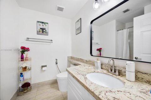 Купить кондоминиум в Дорал, Флорида 3 спальни, 123.56м2, № 1995243 - фото 14