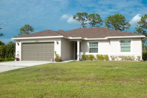 House in West Palm Beach, Florida 3 bedrooms, 154.68 sq.m. № 2086557