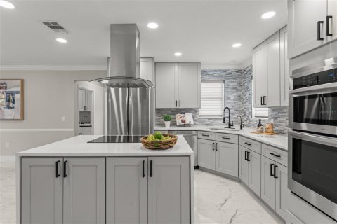 Купить виллу или дом в Уиндермир, Флорида 9 комнат, 259.29м2, № 1826362 - фото 14