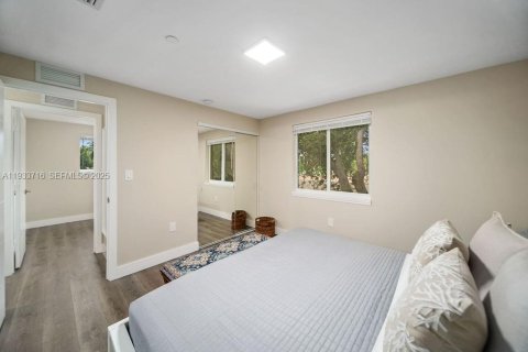 Снять в аренду виллу или дом в Холливуд, Флорида 2 спальни, 74.32м2, № 1991992 - фото 13