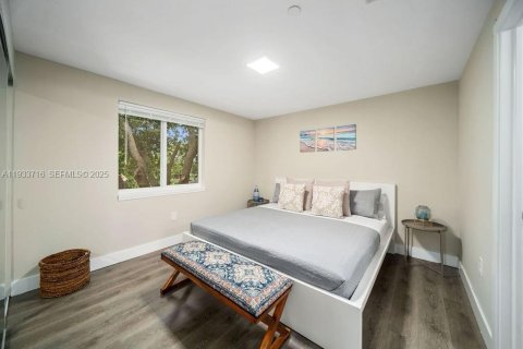 Снять в аренду виллу или дом в Холливуд, Флорида 2 спальни, 74.32м2, № 1991992 - фото 16