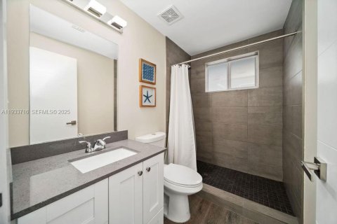 Снять в аренду виллу или дом в Холливуд, Флорида 2 спальни, 74.32м2, № 1991992 - фото 15