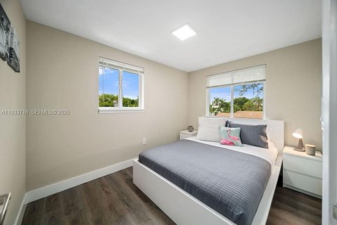 Снять в аренду виллу или дом в Холливуд, Флорида 2 спальни, 74.32м2, № 1991992 - фото 12