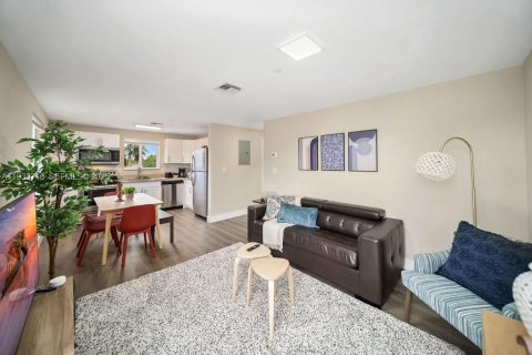 Снять в аренду виллу или дом в Холливуд, Флорида 2 спальни, 74.32м2, № 1991992 - фото 3