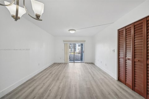 Copropriété à vendre à Miami, Floride: 2 chambres, 72 m2 № 1949296 - photo 2