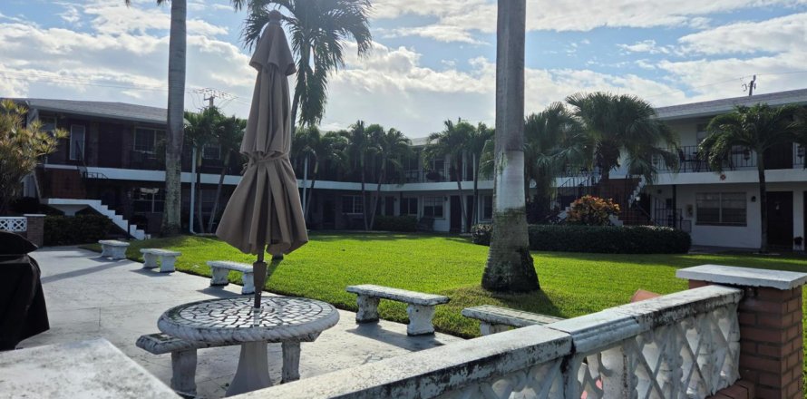 Condo à Hallandale Beach, Floride, 1 chambre № 2432283