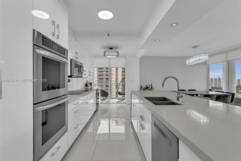 Купить кондоминиум в Авентура, Флорида 2 спальни, 175.31м2, № 2053413 - фото 16