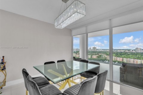 Купить кондоминиум в Авентура, Флорида 2 спальни, 175.31м2, № 2053413 - фото 3