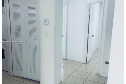 Condo in Doral, Florida, 3 bedrooms  № 2037270 - photo 11