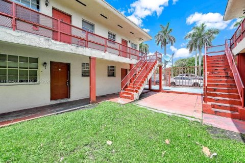 Condominio en alquiler en Opa-locka, Florida, 3 dormitorios, 98.1 m2 № 2054888 - foto 5
