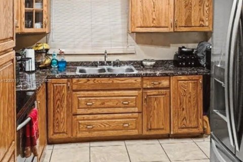 Купить виллу или дом в Майами, Флорида 2 спальни, 159.33м2, № 2154496 - фото 3