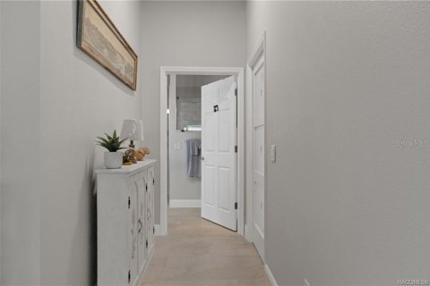 House in Beverly Hills, Florida 5 bedrooms, 400.32 sq.m. № 2166568 - photo 30