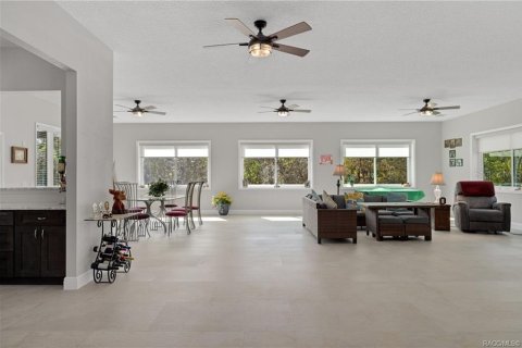 House in Beverly Hills, Florida 5 bedrooms, 400.32 sq.m. № 2166568 - photo 21