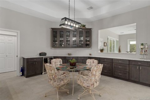 House in Beverly Hills, Florida 5 bedrooms, 400.32 sq.m. № 2166568 - photo 18