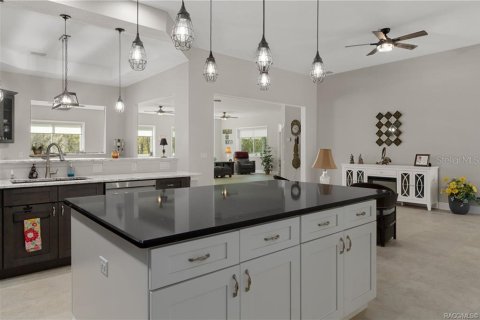 House in Beverly Hills, Florida 5 bedrooms, 400.32 sq.m. № 2166568 - photo 17