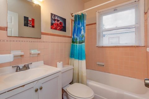 House in Saint Petersburg, Florida 2 bedrooms, 82.59 sq.m. № 1906282 - photo 14