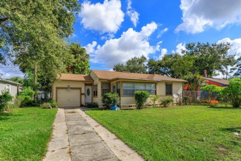 House in Saint Petersburg, Florida 2 bedrooms, 82.59 sq.m. № 1906282 - photo 2