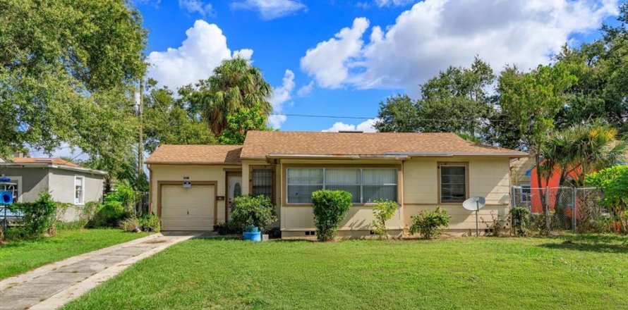House in Saint Petersburg, Florida 2 bedrooms, 82.59 sq.m. № 1906282