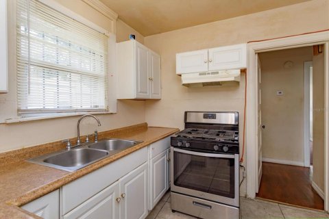 House in Saint Petersburg, Florida 2 bedrooms, 82.59 sq.m. № 1906282 - photo 12