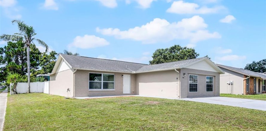 Casa en New Port Richey, Florida 4 dormitorios, 163.97 m2 № 1835691
