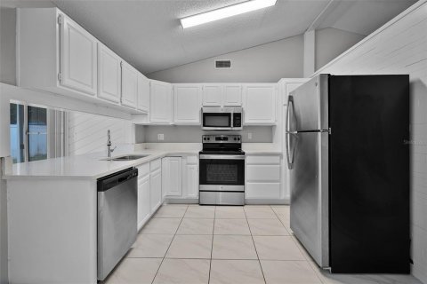 Casa en venta en New Port Richey, Florida, 4 dormitorios, 163.97 m2 № 1835691 - foto 12