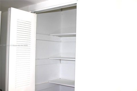 Copropriété à louer à North Miami, Floride: 1 chambre, 73.49 m2 № 1963840 - photo 27
