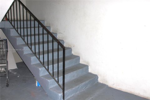 Copropriété à louer à North Miami, Floride: 1 chambre, 73.49 m2 № 1963840 - photo 13