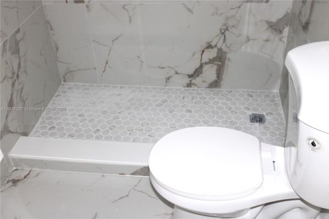 Copropriété à louer à North Miami, Floride: 1 chambre, 73.49 m2 № 1963840 - photo 24