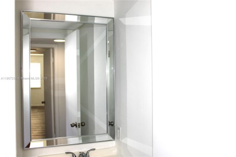 Copropriété à louer à North Miami, Floride: 1 chambre, 73.49 m2 № 1963840 - photo 26