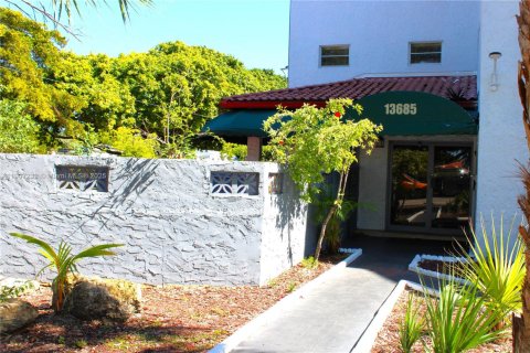 Copropriété à louer à North Miami, Floride: 1 chambre, 73.49 m2 № 1963840 - photo 11