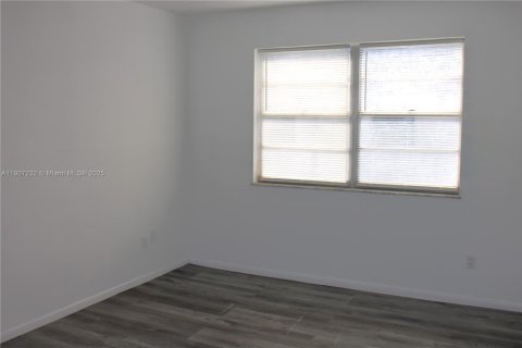 Copropriété à louer à North Miami, Floride: 1 chambre, 73.49 m2 № 1963840 - photo 28