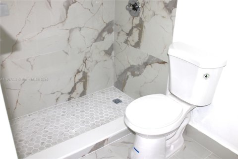 Copropriété à louer à North Miami, Floride: 1 chambre, 73.49 m2 № 1963840 - photo 23