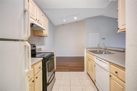 Condo in Maitland, Florida, 1 bedroom  № 1851742 - photo 8