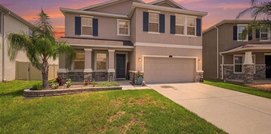 Villa ou maison à Wesley Chapel, Floride 4 chambres, 256.04 m2 № 2266438