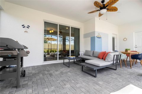 Casa en venta en Davenport, Florida, 7 dormitorios, 300.45 m2 № 2329820 - foto 18