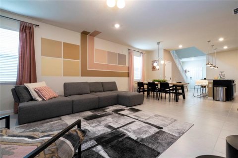 Casa en venta en Davenport, Florida, 7 dormitorios, 300.45 m2 № 2329820 - foto 10