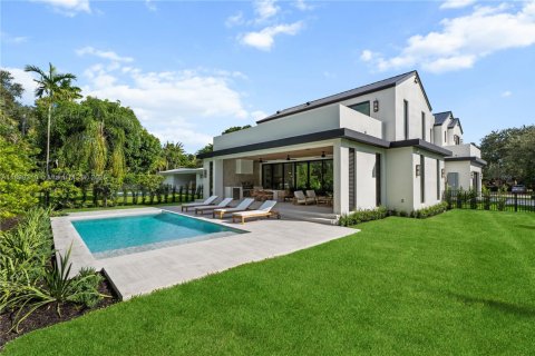 House in South Miami, Florida 5 bedrooms, 402.73 sq.m. № 1953801 - photo 22