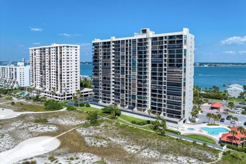 Copropriété à louer à Clearwater, Floride: 1 chambre, 82.22 m2 № 2313131 - photo 2