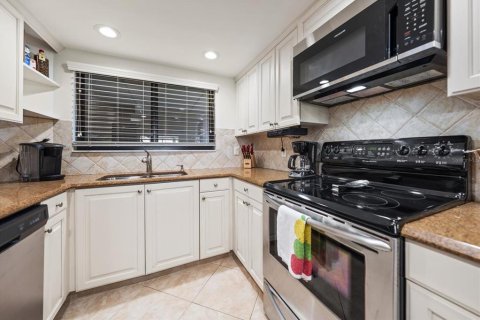 Copropriété à louer à Clearwater, Floride: 1 chambre, 82.22 m2 № 2313131 - photo 6