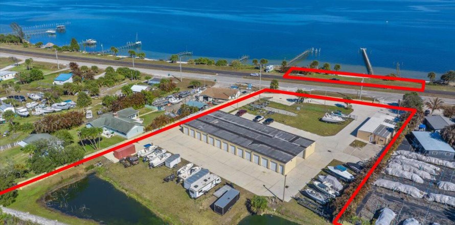 Immobilier commercial à Grant-Valkaria, Floride № 2182977