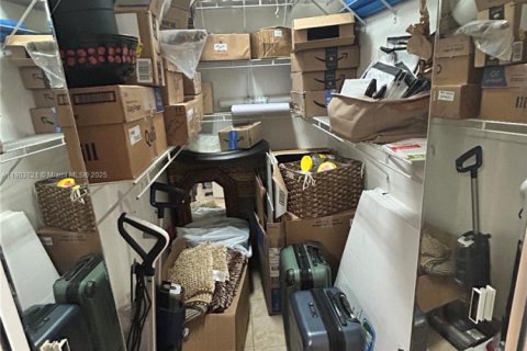 Casa en venta en Hialeah, Florida, 3 dormitorios, 121.14 m2 № 1954624 - foto 13