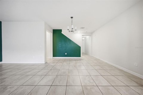 Touwnhouse à vendre à Kissimmee, Floride: 3 chambres, 172.71 m2 № 2416610 - photo 8